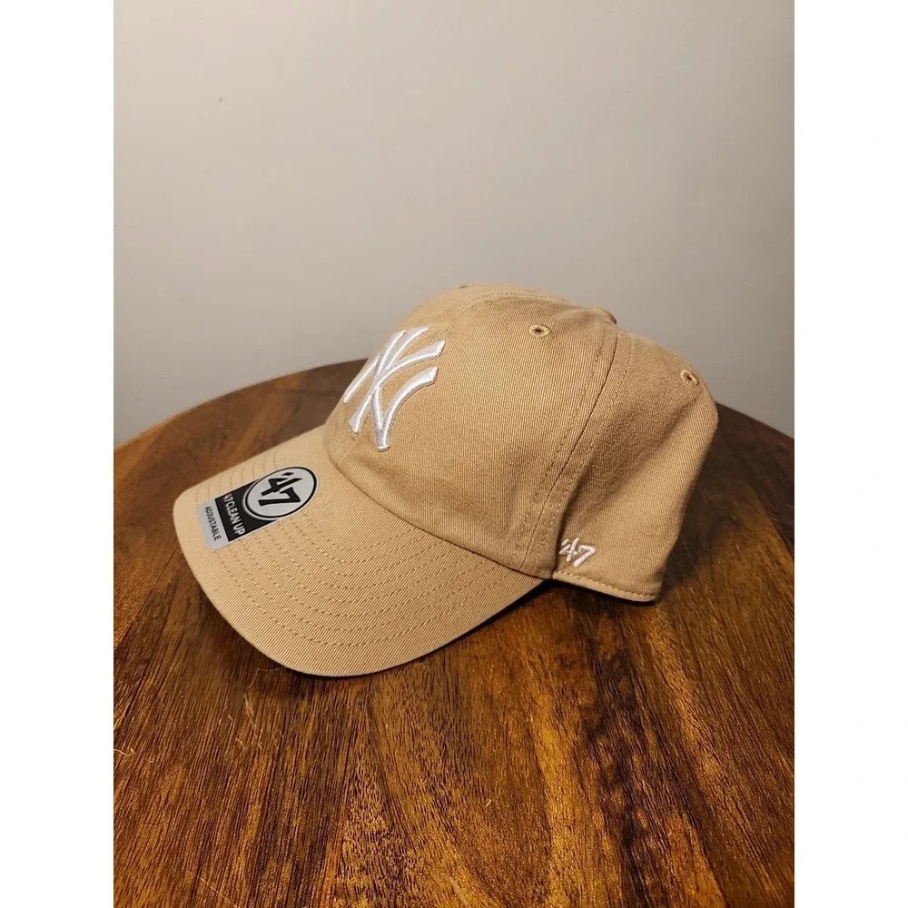 New York Yankees MLB '47 Brand Khaki Clean Up Adjustable Strapback‎ Hat